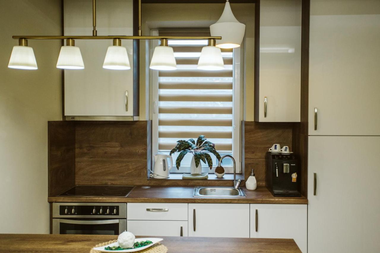 Vively Lux Apartment Суботица Экстерьер фото