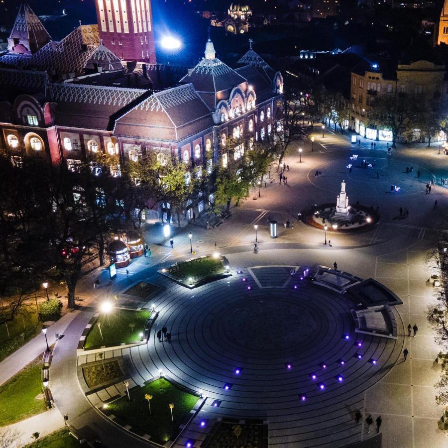 Vively Lux Apartment Суботица Экстерьер фото